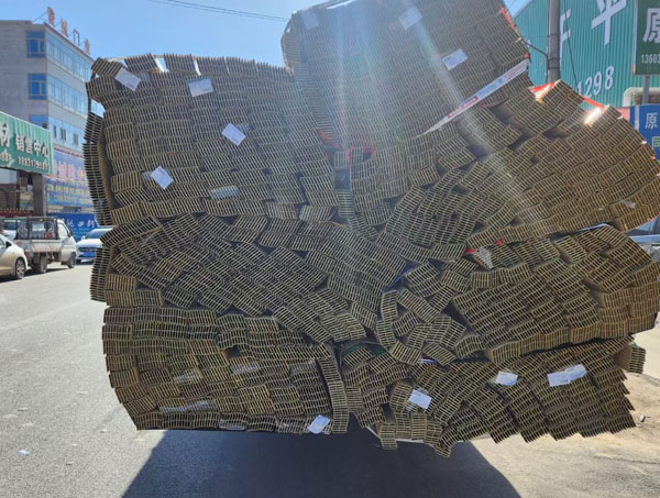 百葉窗型材裝車